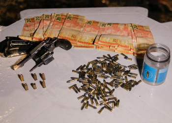 Homem é preso em blitz com arma e munições na zona Sudeste de Teresina