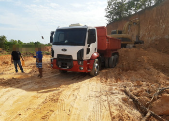Suspeitos de extração irregular de areia em Timon, no Maranhão, são presos em flagrante pela polícia