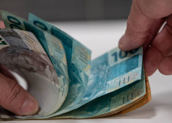 Reajuste do salário mínimo trará impacto financeiro de mais de R$ 98 milhões aos municípios do Piauí