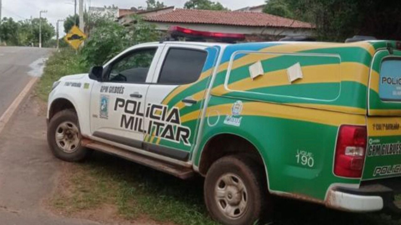 Corpos De Jovem E Adolescente S O Encontrados Marcas De Tiros No