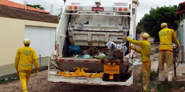 Zonas Sul e Sudeste de Teresina iniciam a semana sem coleta de lixo. Sindicato anuncia greve por atraso no vale-alimentação pela 3ª vez