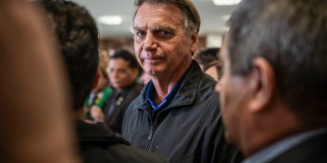 Moraes rejeita pedido de Bolsonaro para prisão domiciliar humanitária