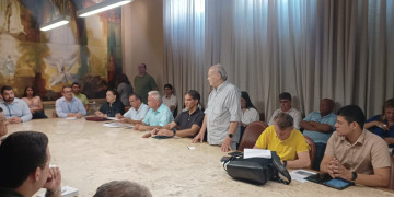 Prefeito Silvio Mendes reúne secretários e discute medidas após forte chuva em Teresina