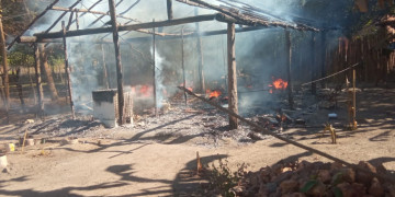 Homem ateia fogo na própria casa após briga com enteado em zona rural de José de Freitas, no Piauí