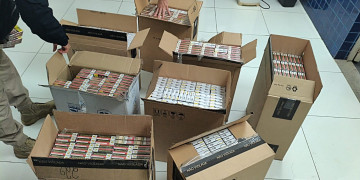 PRF prende motorista com 4 mil maços de cigarros sem comprovação fiscal na BR-402 no litoral do Piauí