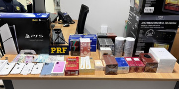 PRF intercepta carga com vários iPhones, medicamento para emagrecimento e outros produtos contrabandeados no Piauí