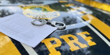 Foragido da Justiça por tráfico de drogas é preso pela PRF na BR-343 em Teresina