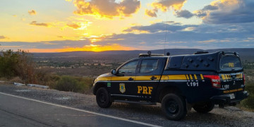 Suspeitos de aplicarem golpe do cartão são presos pela PRF no interior do Piauí