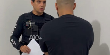 Polícia prende suspeitos de desviar dinheiro de loja de motos em Teresina; valores iam para conta do padrasto de um deles