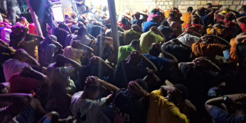 Polícia Militar prende 10 pessoas e apreende mais de 25 adolescentes durante ação em bar no Piauí