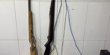 Polícia Militar prende três pessoas por tráfico e apreende armas e drogas no Sul do Piauí