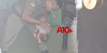 Bebê engasgado com leite é salvo por policial militar na zona Sul de Teresina