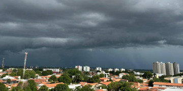 Previsão do tempo aponta dois alertas de chuvas intensas para parte do Piauí neste domingo (26)
