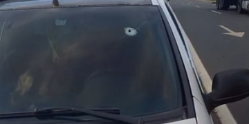 Mulher dentro de veículo é atingida por tiro na região do pescoço na BR-316, zona Sul de Teresina