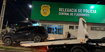 Polícia intercepta reboque que tirou veículo apreendido da Central de Flagrantes sem autorização na zona Sul de Teresina