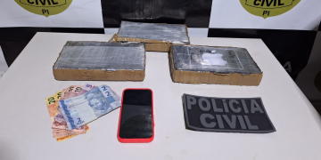 Casal é preso após receber 2,5kg de pasta base de cocaína no Piauí; entorpecentes avaliados em mais de R$ 300 mil
