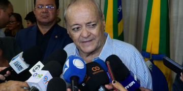 Prefeito Silvio Mendes alega falta de recursos ao negar construção de policlínica em Teresina