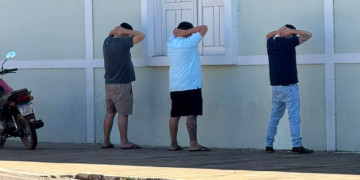 Polícia Militar prende três suspeitos de estelionato após aplicação de golpe em agência bancária no interior do Piauí