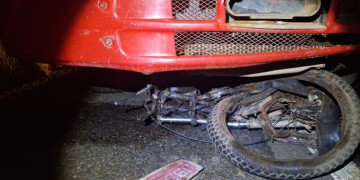 Grave acidente entre motocicleta e caminhão deixa homem morto no Piauí; motorista envolvido fugiu do local