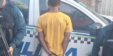 Adolescente é apreendido suspeito de tráfico no Piauí; mais de 180 porções de drogas foram encontradas