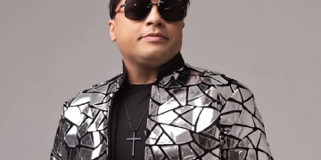 Filho do cantor Neto Araújo, da banda Collo de Menina, sofre acidente durante trajeto para o velório do pai