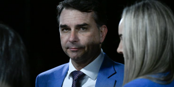 PP e União Brasil descartam apoio a Flávio Bolsonaro na disputa à Presidência e liberam alianças estaduais com Lula e outros candidatos