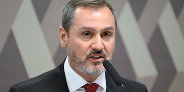 André Mendonça determina afastamento de Andrei Rodrigues do cargo de diretor da PF