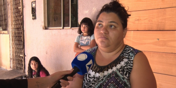 Mãe solo de três filhos autistas busca ajuda após ficar sem condições de pagar aluguel em Teresina