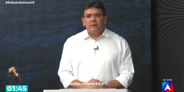 Rafael Fonteles (PT) encerra debate da TV Antena 10 destacando ações do governo e pede voto ao eleitor