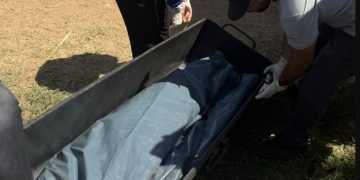 Suspeito de roubo pula muros de residências durante fuga, troca tiros com a PM e morre baleado em Timon