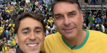 Nikolas Ferreira participa de ato em Teresina neste sábado (17) em busca de votos para Flávio Bolsonaro