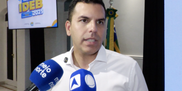 Rafael Fonteles anuncia permanência de Rodrigo Torres à frente da Secretaria de Educação do Piauí
