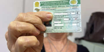 Governo regulamenta fim da exigência da autoescola para tirar CNH; entenda mudanças