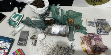 Polícia prende homem e apreende adolescente com drogas e dinheiro em Buriti dos Lopes, Piauí