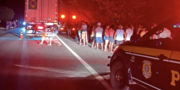 Dois homens morrem após motocicleta atropelar pedestre no Sul do Piauí; idoso foi arremessado com o impacto