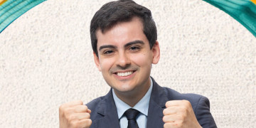 A poucas horas da final de A Fazenda 17, Dudu Camargo lidera enquetes para vencer reality da RECORD