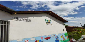 Justiça condena prefeito que utilizou recursos públicos para pintar o próprio nome e slogan em escolas e postos de saúde no Piauí