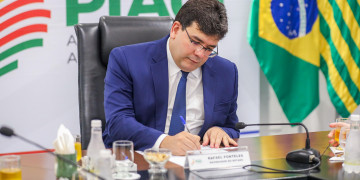 Governador garante cumprimento do piso salarial dos professores e reajuste de 6,27% em maio no Piauí