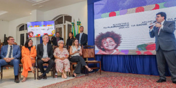 Governador entrega certificados de autorização de crédito e libera mais de R$ 9 milhões para projetos sociais no Piauí
