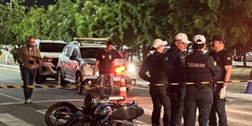 Homem morre após colisão entre duas motos no litoral do Piauí; veículo estava parado na faixa de pedestres quando foi atingido