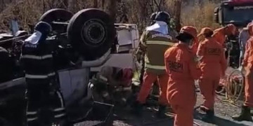 Homem morre após colisão entre carro e caminhão em rodovia no interior do Piauí