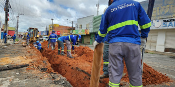 Águas de Teresina deve devolver cobranças irregulares e está proibida de abrir novas valas, afirma Prefeitura de Teresina