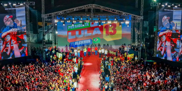 TSE manda retirar vídeo de comício de Lula em Teresina após fala sobre “falcatrua”; ministro vê ataque ‘inconsequente’ à Justiça Eleitoral