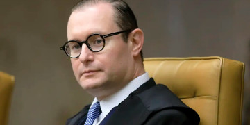 PF entrega cópia dos dados do celular de Vorcaro a Zanin