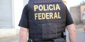 Polícia Federal apreende R$ 1,5 milhão em estacionamento de shopping de Teresina; suspeita de lavagem de dinheiro