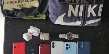 Polícia Civil apreende drogas, celulares com restrição e menor suspeito de diversos roubos em Teresina