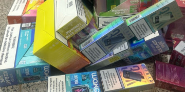 Polícia apreende quase 200 vapes em residência na zona Sul de Teresina; homem é preso