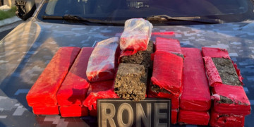 Dupla é presa com 15 tabletes de maconha após perseguição na zona Leste de Teresina