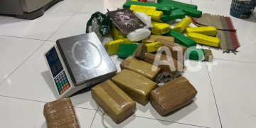 Laboratório de drogas é desmontado durante operação policial em Teresina; prisões são realizadas