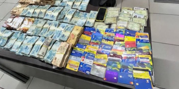 Timon: professora que comandava esquema de agiotagem é presa com mais de R$ 440 mil em espécie em casa